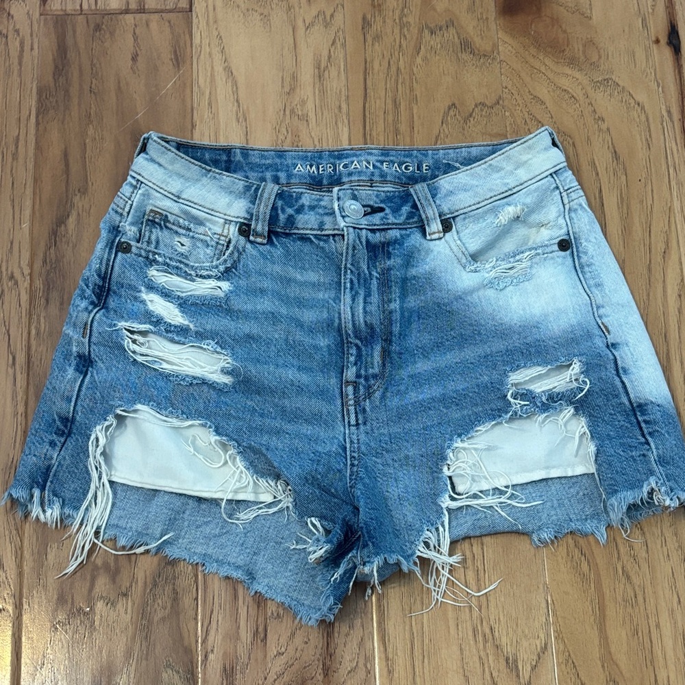 American Eagle Outfitters Light Blue Distressed Jean Mom Short Shorts